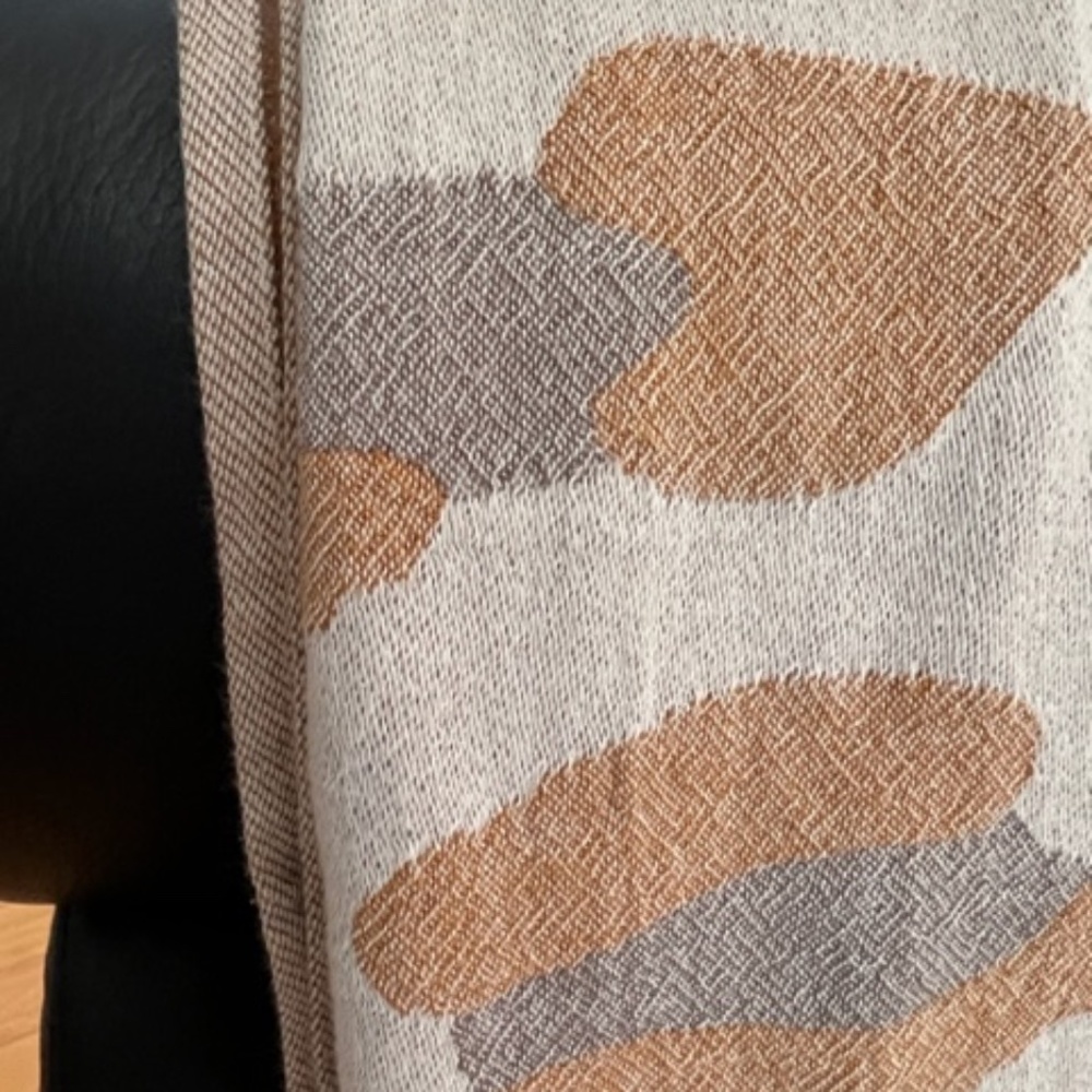House No.23 Leo Throw Blanket - Thumbnail 3